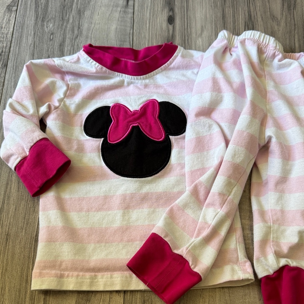 Girls Pink Striped Minnie-Style  Set with Bow Accent 6 mon Disney Minnie pjs